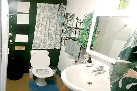 Photo of property in 2 Epping Place, Richmond Heights, Taupo, 3330