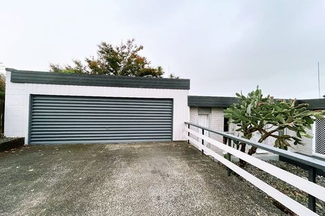 Photo of property in 2 Dorothy Place, Hillcrest, Hamilton, 3216