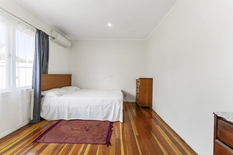 Photo of property in 107 Taylor Road, Mangere Bridge, Auckland, 2022