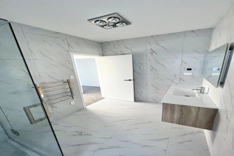 Photo of property in 8 Kotuitui Drive, Wainui, Silverdale, 0992