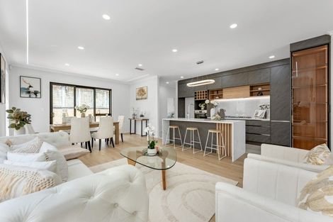 Photo of property in 124 Mcquoids Road, Flat Bush, Auckland, 2019