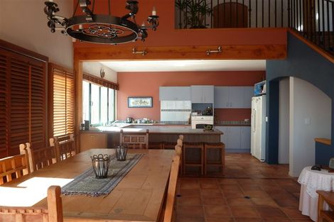 Photo of property in 14 Tairua Heights, Tairua, 3508