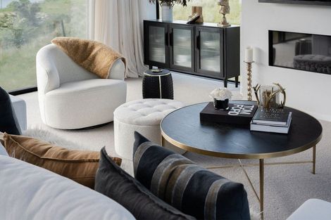 Photo of property in 8 Spring Hill Road, Kelvin Heights, Queenstown, 9300