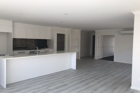 Photo of property in 37 Piata Street, Papamoa Beach, Papamoa, 3118