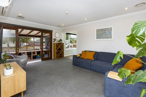 Photo of property in 46 Holdsworth Avenue, Trentham, Upper Hutt, 5018