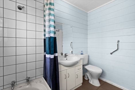 Photo of property in 4/2 Lee Road, Taradale, Napier, 4112