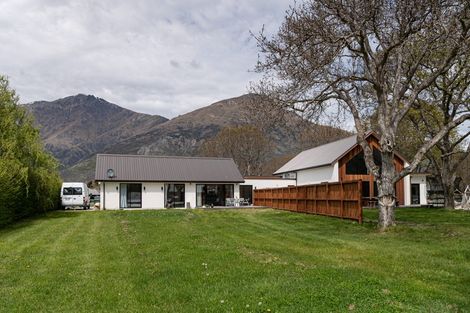Photo of property in 13-13a Quarry Place, Lake Hayes, Queenstown, 9304