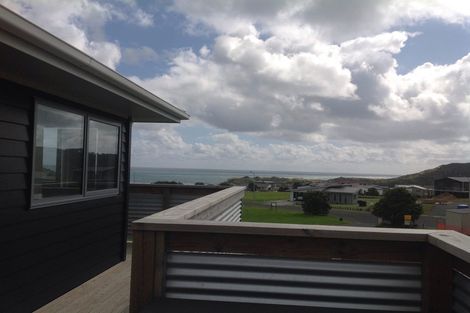 Photo of property in 5 Tua Tua Place, Baylys Beach, Dargaville, 0377