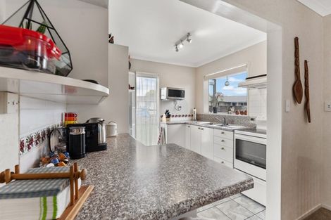 Photo of property in 3 Rimu Street, Levin, 5510