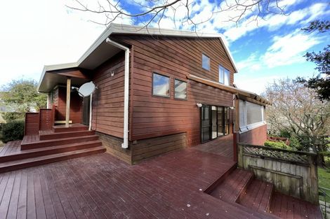 Photo of property in 4 Oystergrove Road, West Harbour, Auckland, 0618