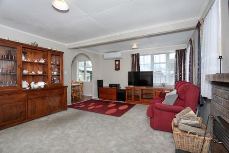 Photo of property in 18 Ngareta Street, Marton, 4710