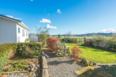 Photo of property in 689 Ruatangata Road, Whangaehu, Whanganui, 4581