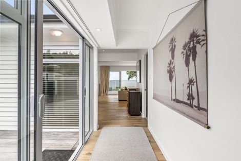 Photo of property in 48 Matakatia Parade, Matakatia, Whangaparaoa, 0930