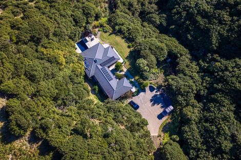 Photo of property in 380 Whaanga Road, Raglan, 3297