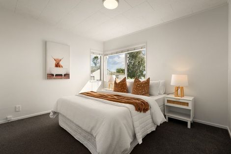 Photo of property in 22a Riverton Drive, Randwick Park, Auckland, 2105