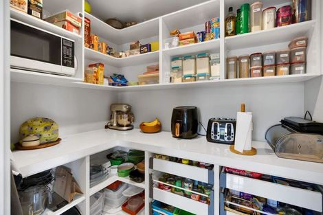 Photo of property in 9 Huetu Place, Bell Block, New Plymouth, 4312