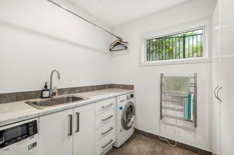 Photo of property in 70 Chesham Avenue, Waipahihi, Taupo, 3330