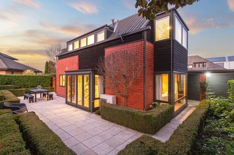 Photo of property in 114b Memorial Avenue, Burnside, Christchurch, 8053