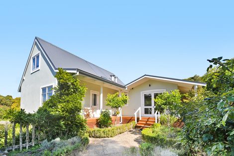 Photo of property in 22 Muncaster Road, Snells Beach, 0920