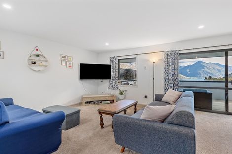 Photo of property in 27 Watts Road, Fernhill, Queenstown, 9300