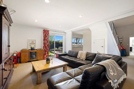 Photo of property in 1 Koru Way, Wanaka, 9305