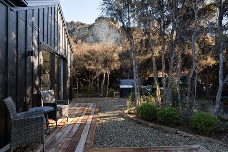 Photo of property in 10a Old Racecourse Road, Albert Town, Wanaka, 9305