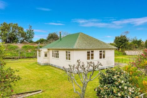 Photo of property in 17 Tawa Street, Edgecumbe, 3120