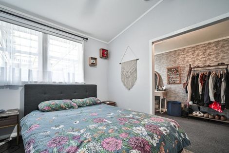 Photo of property in 1212 Jellicoe Street, Mayfair, Hastings, 4122