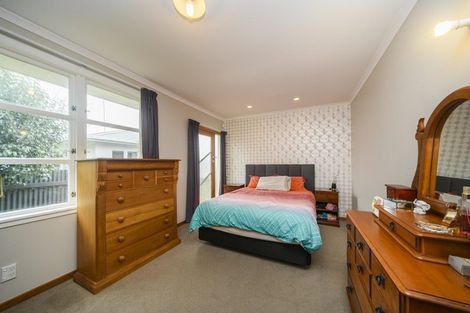Photo of property in 8 Miles Place, Awapuni, Palmerston North, 4412
