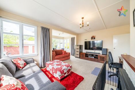 Photo of property in 93 Seddon Street, Naenae, Lower Hutt, 5011