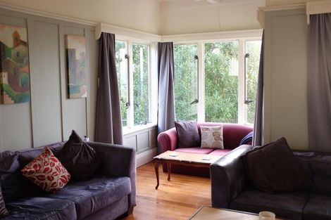 Photo of property in 5 Kinross Street, Kelburn, Wellington, 6012