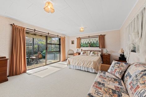 Photo of property in 27 Donnelly Street, Oakura, 4314