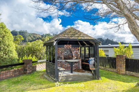 Photo of property in 1 Hobbit Lane, Pinehaven, Upper Hutt, 5371