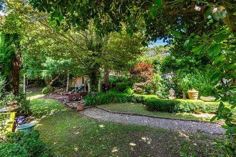 Photo of property in 18 Chester Road, Tawa, Wellington, 5028
