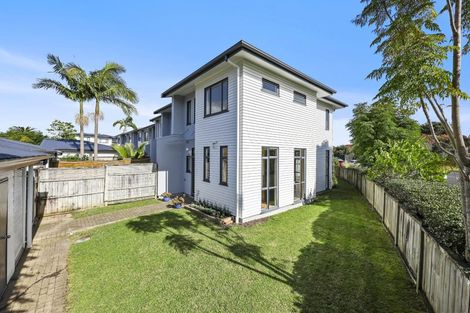 Photo of property in 105/2 Armoy Drive, East Tamaki, Auckland, 2016