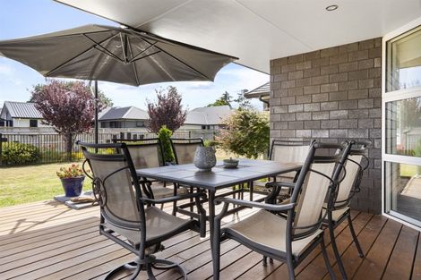 Photo of property in 6 Plescher Crescent, Leamington, Cambridge, 3432