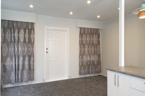 Photo of property in 2/24 Dale Crescent, Pakuranga, Auckland, 2010