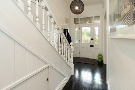 Photo of property in 17 Honiana Te Puni Street, Aro Valley, Wellington, 6021