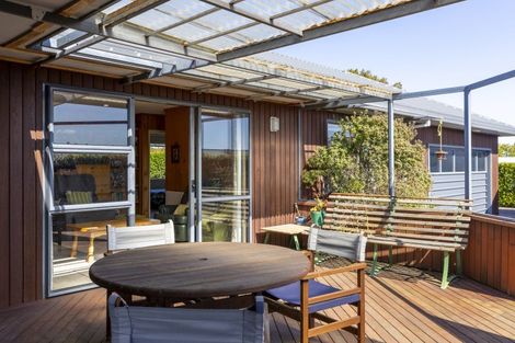 Photo of property in 14 Fairview Terrace, Waipahihi, Taupo, 3330