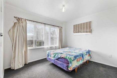 Photo of property in 8 Rollerson Street, Papakura, 2110