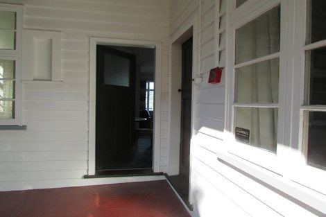 Photo of property in 2 Hawkhurst Road, Lyttelton, 8082