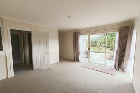 Photo of property in 3 Pukatea Avenue, Albany, Auckland, 0632