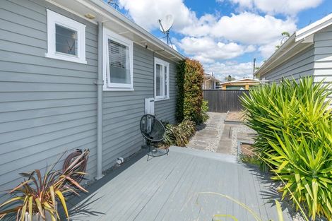 Photo of property in 15 Sandwich Road, St Andrews, Hamilton, 3200