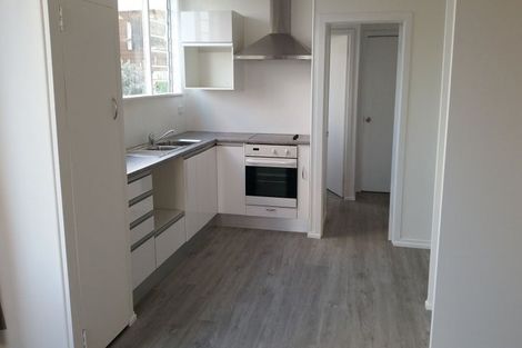 Photo of property in 1/74 Onewa Road, Northcote Point, Auckland, 0627