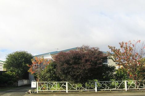 Photo of property in 72 Gray Avenue, Paraparaumu Beach, Paraparaumu, 5032