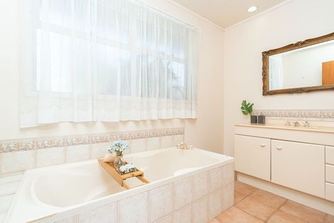 Photo of property in 33 Balfour Crescent, Riverlea, Hamilton, 3216