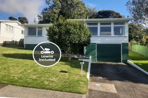 Photo of property in 105 Riversdale Drive, Merrilands, New Plymouth, 4312