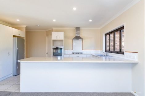 Photo of property in 70 Mount Marua Way, Timberlea, Upper Hutt, 5018