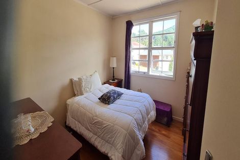 Photo of property in 67 Montreal Grove, Kingston, Wellington, 6021