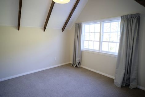 Photo of property in 28 Albatross Close, Whitby, Porirua, 5024